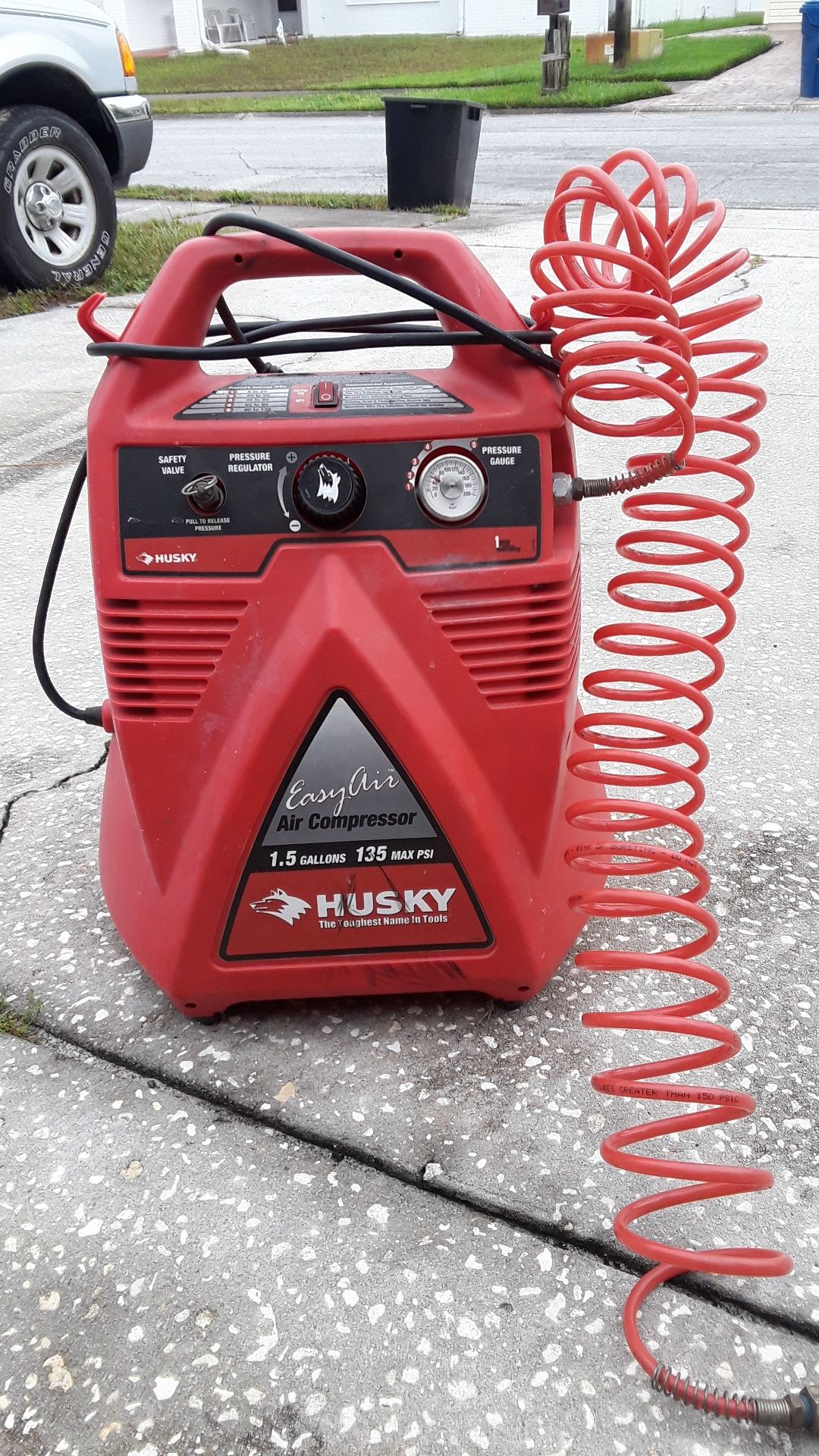 Air compressor Husky easy air 1.5gal 135max psi