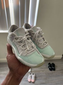 Jordan 11 size 2Y