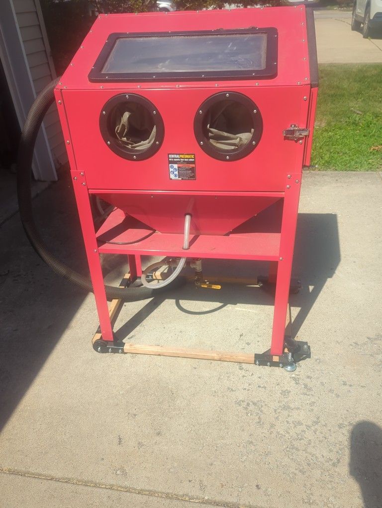 Sand Blasting Cabinet