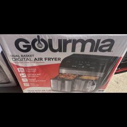 Gourmia Dual Basket Digital Air Fryer New !