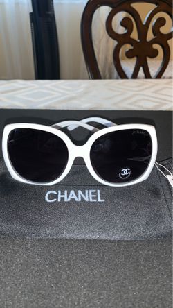 Women’s sunglasses