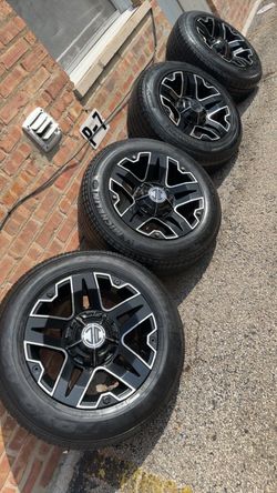 18” rims and tires universal 5x127 bolt patter. Other patter unknown probably 5x114.3 or 5x120
