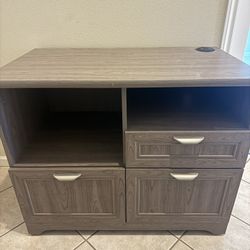 Filing Cabinet PRICED TO SELL