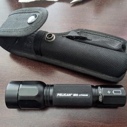 Pelican M6 Flashlight With Case