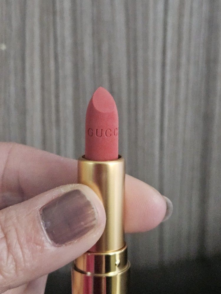 Gucci Rouge À Lèvres Mat Lipstick Mini #208 ·They Met in Argentina