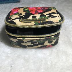 BETSEY JOHNSON FLORAL PILL ORGANIZER 