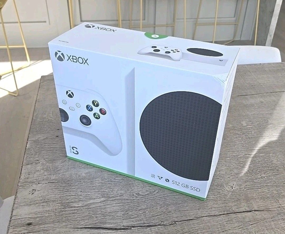 Series S 512TB SSD Home Console - White - With Controllers & games
