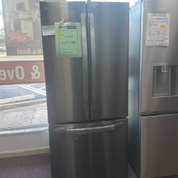 Refrigerator Black Stainless 30” In New 1 Year Warranty 