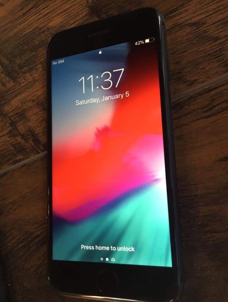 iPhone 8 gREAT condition