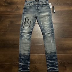Amari Jeans