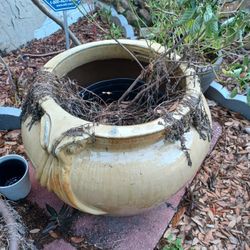 Large Flower Pot...South of Gandy Blvd.