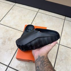 Nike Mind 001 Size 10 “black”