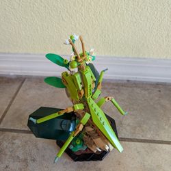 Lego Chinese Mantis