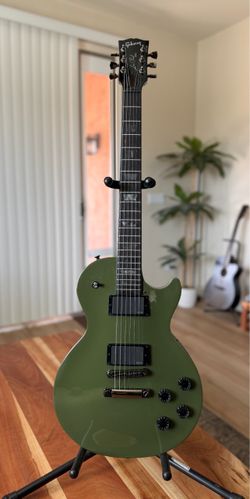 Gibson 2025 Les Paul Studio Dark EMG