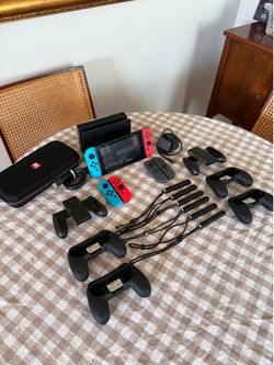 Nintendo Switch 1 / Dock / Case / + 4 Joy-Cons + Accessories