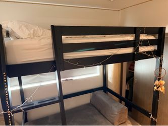 Bunk bed Full size bed with mattress