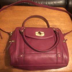 Merona Crossbody Red Faux Leather Purse Style#F00000931