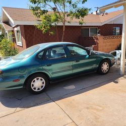 1996 Ford Taurus
