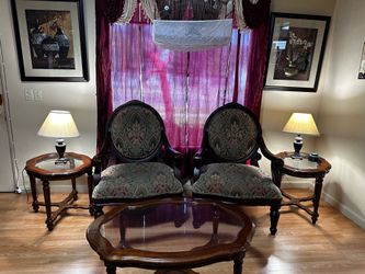 living room furniture set ( accent chairs and tables)