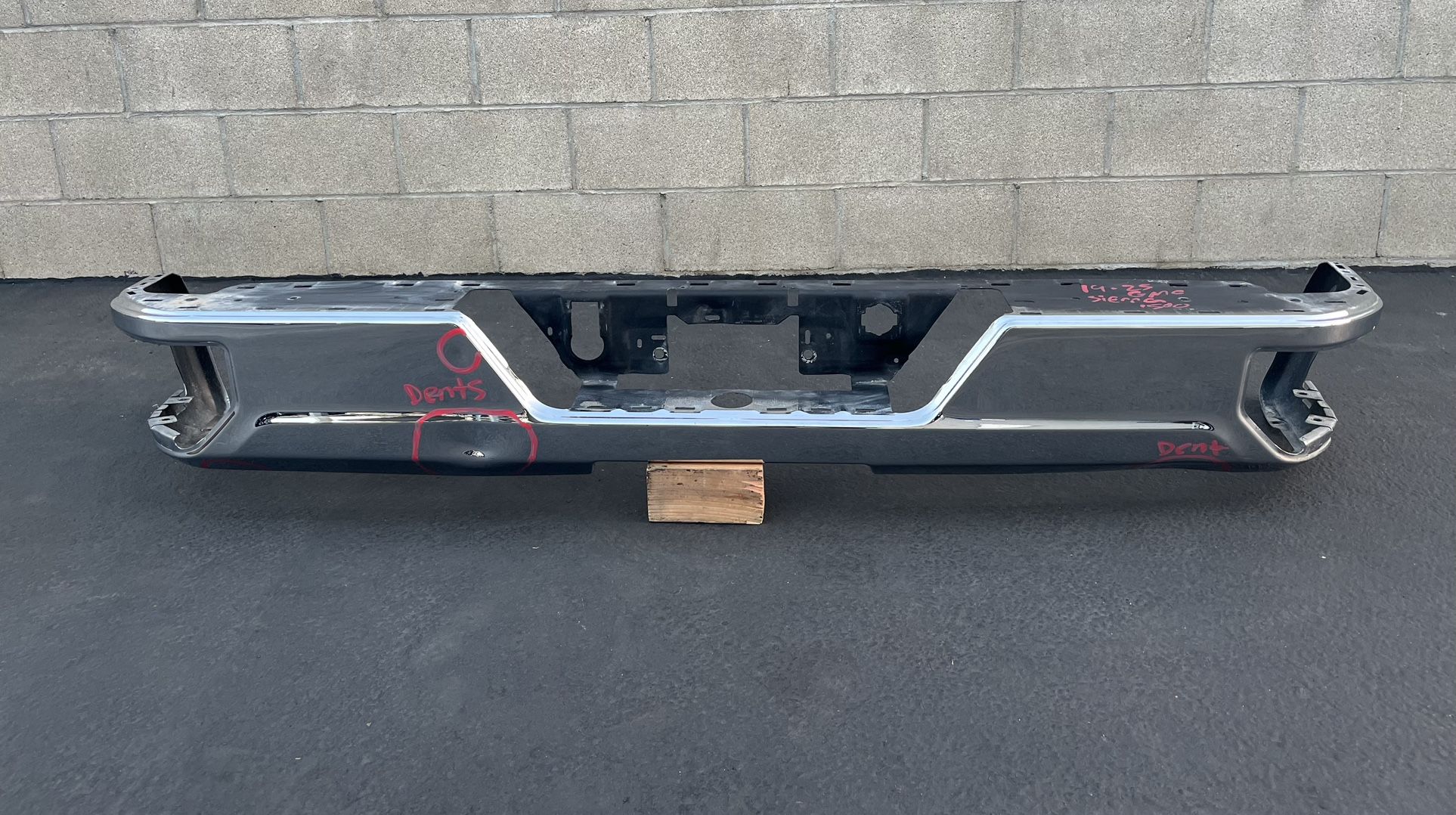 2019-2025 Gmc Sierra Chevrolet Silverado Rear Bumper Cover Oem