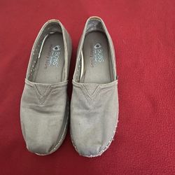 Women’s Slip-On Shoes 
