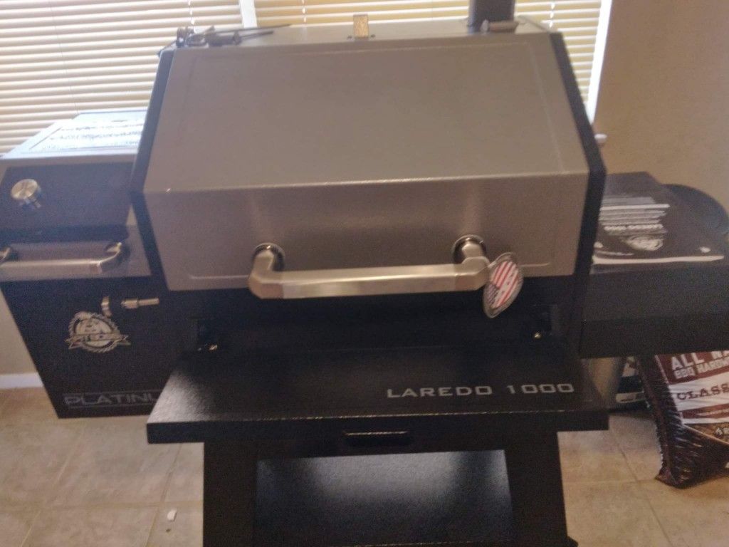 Pit Boss Laredo 1000 for Sale in Midland, TX OfferUp