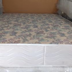 Queen Size Mattress (Colchon Queen Size)