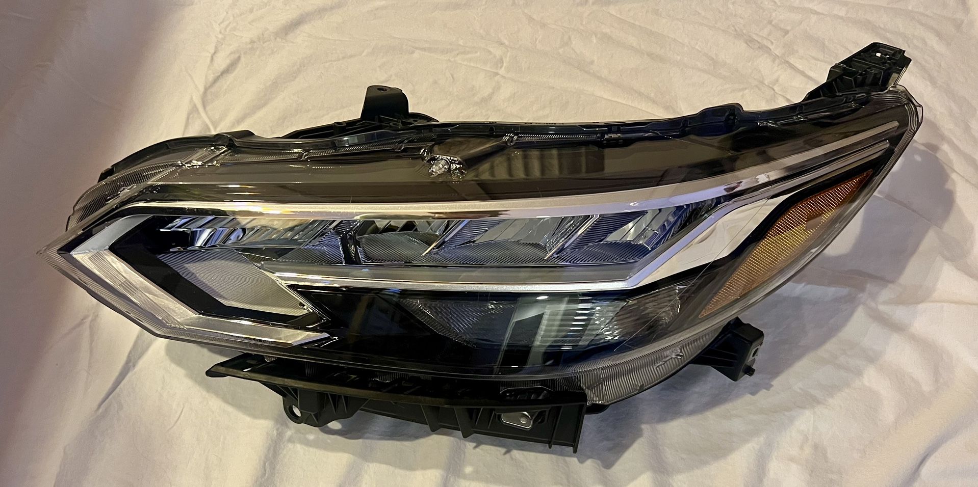 Nissan Sentra Headlight Assembly