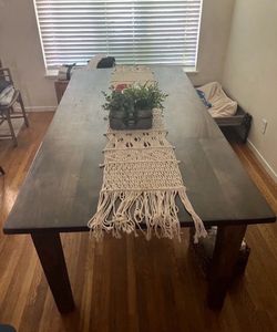 FREE LARGE TABLE