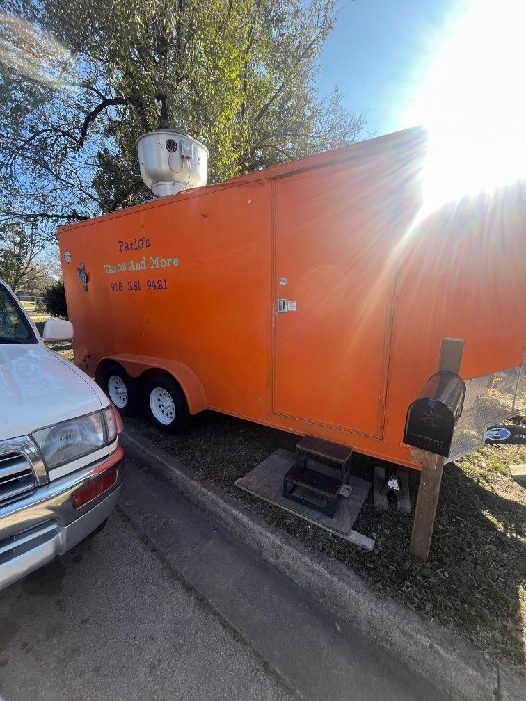 18 X2 Food Trailer 2020