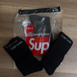Supreme X Hanes socks