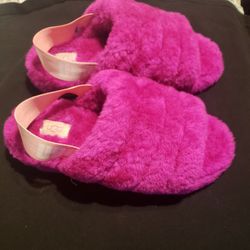 UGG SANDALS  Size 7