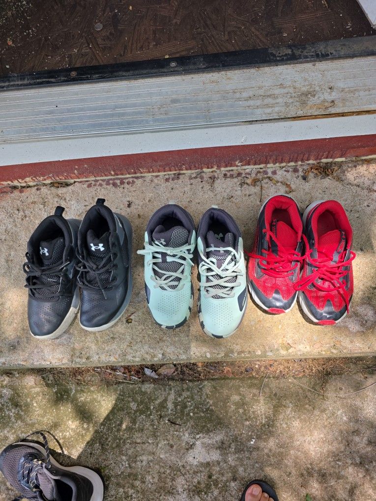 Tenis 3 Pares Por 20 o 8 cada 1