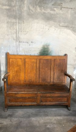 EARLY 19TH CENTURY PINE BOX SETTLE