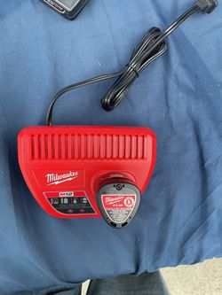 Milwaukee m12 charger and battery
