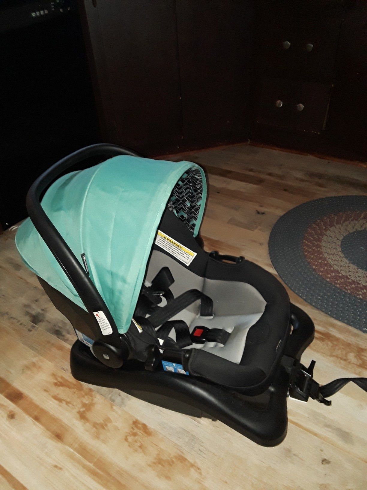 Safety 1st car seat and base