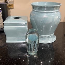 Bathroom Garbage Can Tissue Holder And Glass Decor