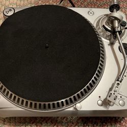 DJ Turntable