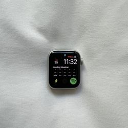 💥 Apple Watch Nike SE (1st Gen) GPS + Cellular 40mm – Excellent Condition 💥