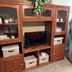 2 piece set cherry wood finish  Solid oak  Computer armor  Asking price is $550.00  Pick up in Powder Springs 30127