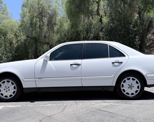 1999 Mercedes E 320