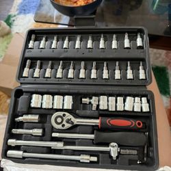 NEW Socket Set Small 46 PC
