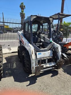 BOBCAT SKID STEER LOADER WHEELED SKID STEER WITH A FREE BUCKET - 2019 BOBCAT S450