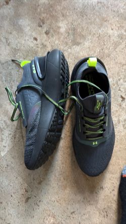 Under Armour size 12