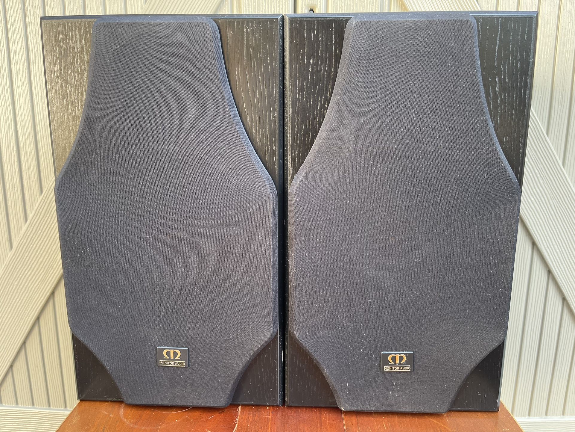 Pair of Monitor Audio Silver 3i Audiophile Bookshelf Speakers England