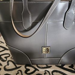 Dooney & Bourke Purse 