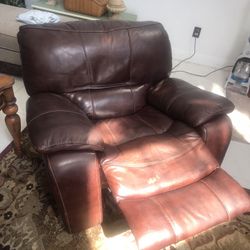 Sofa King Comfortable Genuine Brown Leather Recliner For Sale! Free Local Delivery 🚚 