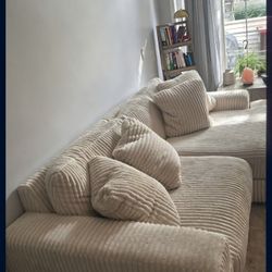 Lindyn Ivory 3-Piece Right-Arm Facing Sectional With Chaise
Ashley Furniture$10 Down Payment Financing And Delivery