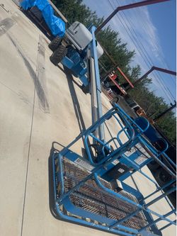 Genie S-40 Boom Lift