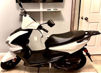2022 ZHNG Canoe 50 Gas Scooter-Runs Great Clean Title - -Excellent Condition -